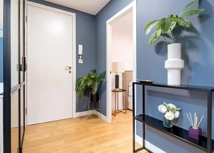 3 Bedrooms 2 Bathrooms Furnished - Salamanca - Stylish - Mintystay