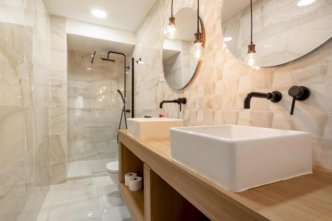 Apartment 3 Bedrooms 2 Bathrooms Furnished - Salamanca - Stylish - Mintystay *